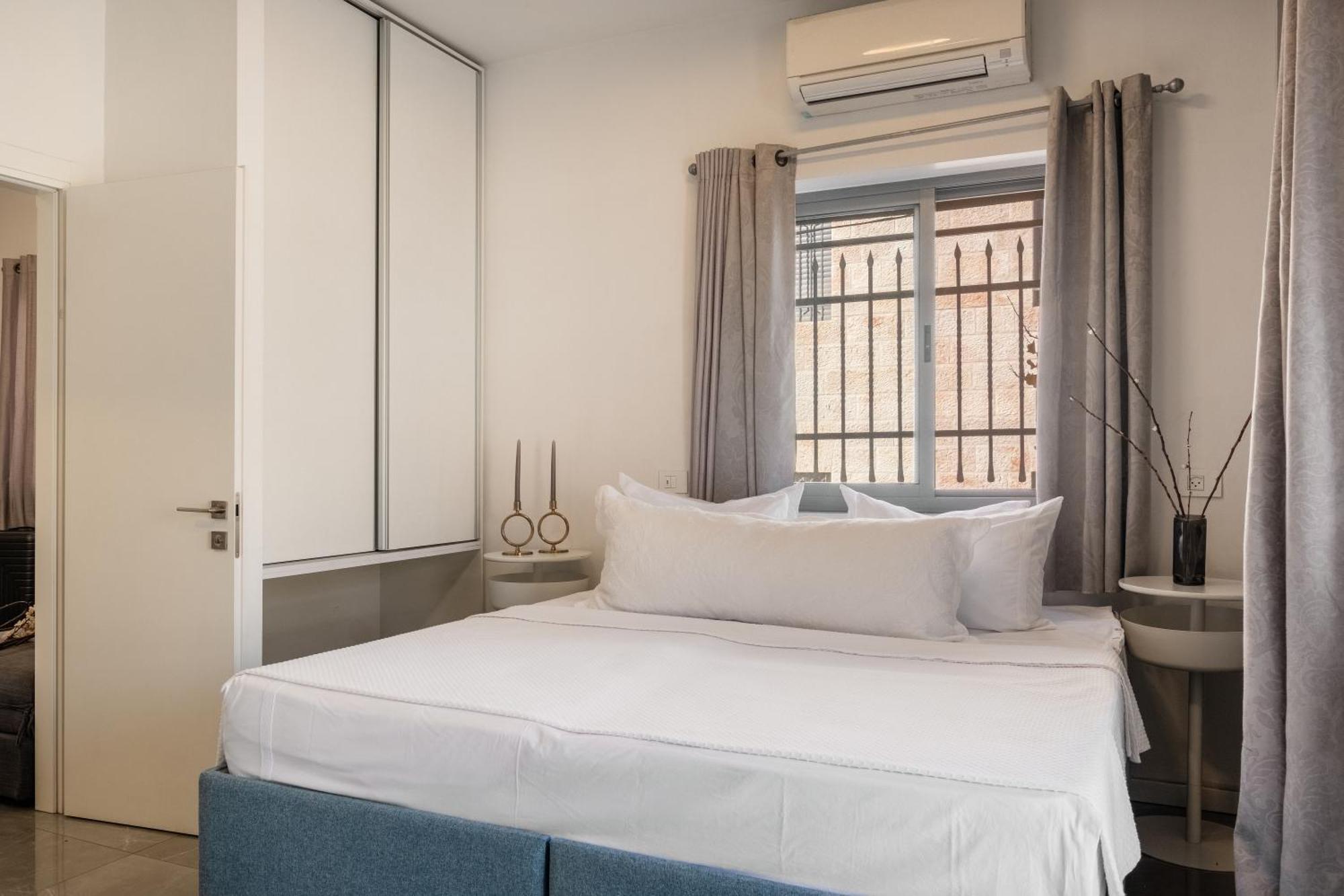 Dinning Room, Bedroom And Balcony เยรูซาเลม ภายนอก รูปภาพ