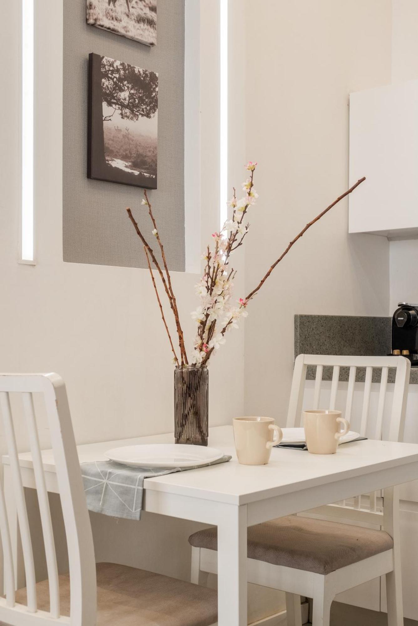 Dinning Room, Bedroom And Balcony เยรูซาเลม ภายนอก รูปภาพ